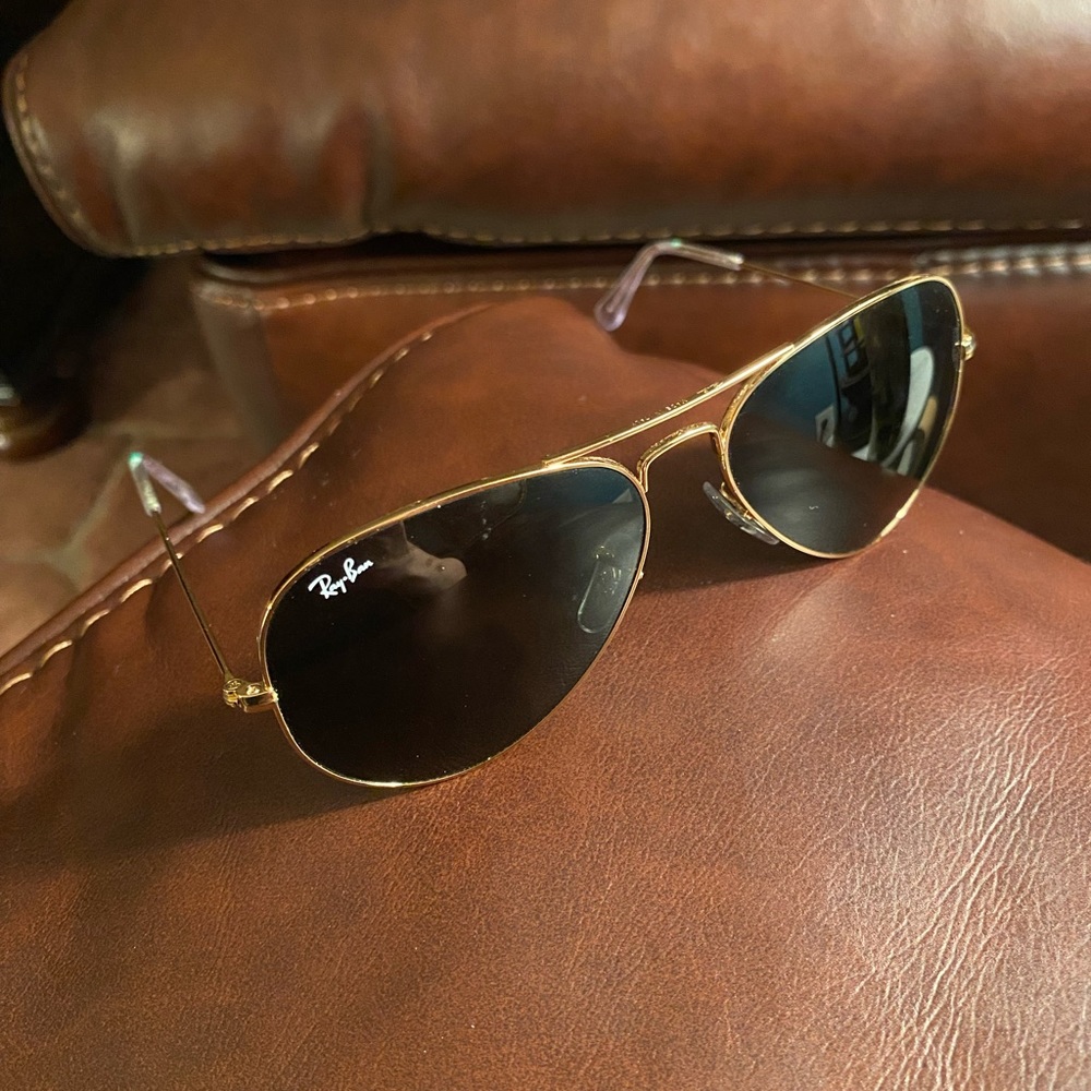 RAY-BAN AVIATOR CLASSIC Gold framed Unisex